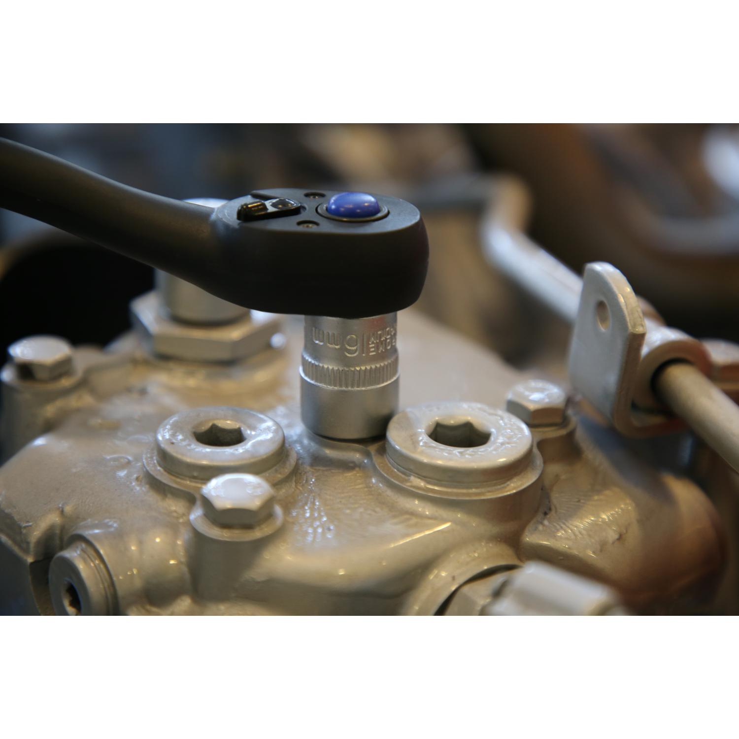 Thumbnail - Brilliant Tools, Steckschlüssel + Stecknuss, BT021810 (16 mm)