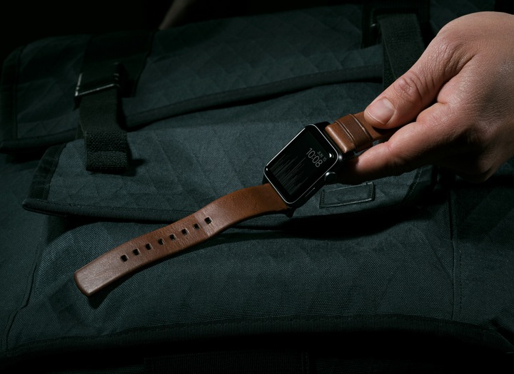 Image du produit Nomad Sangle de connexion moderne (44 mm, Cuir, Acier inoxydable, Apple Watch Series 4, Apple Watch Series 5, Apple Watch Series 6, Apple Watch SE)