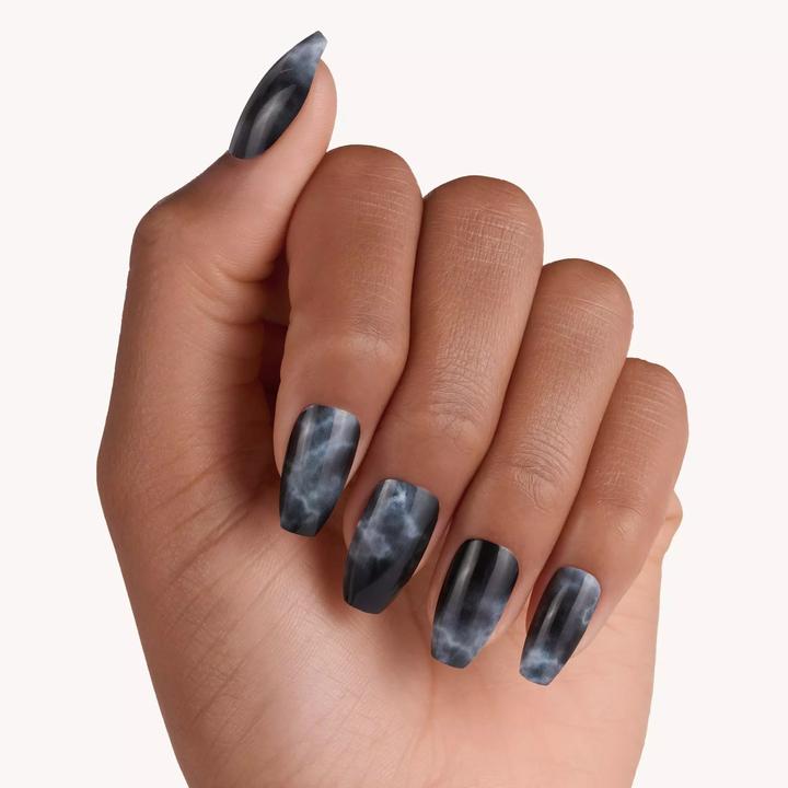 Produktbild essence You're Marbellous (Kunstnägel, Schwarz)