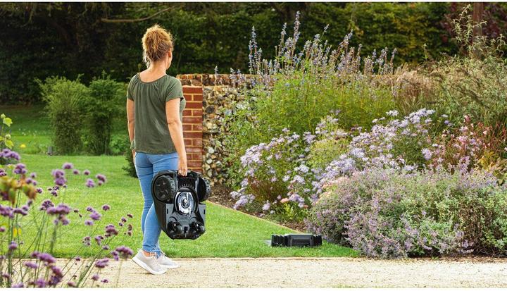 Actual product image Bosch Home & Garden Indego M+ 700 robotic lawnmower (700 m²)