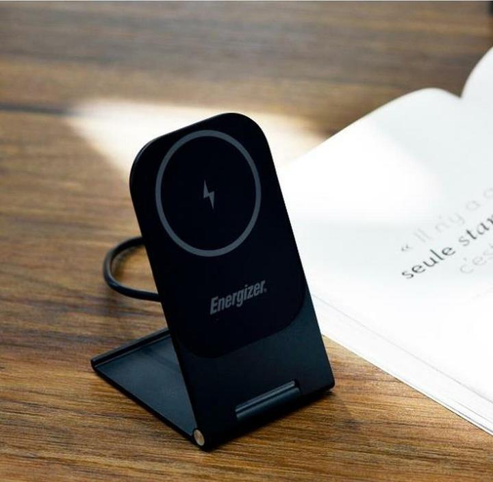 Actual product image Energizer Mag Safe wireless charger, 15 W, high quality, made of aluminium, ultra-fast charging, wireless (15 W)