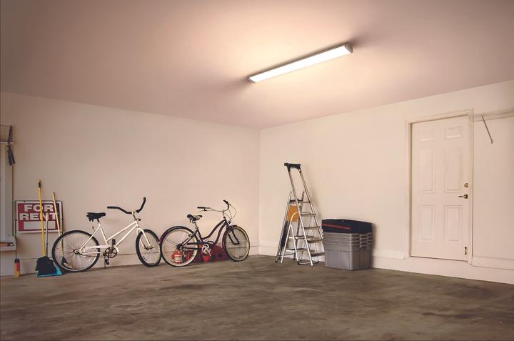 Immagine prodotto Philips Luminaire Aqualine (5300 lm)