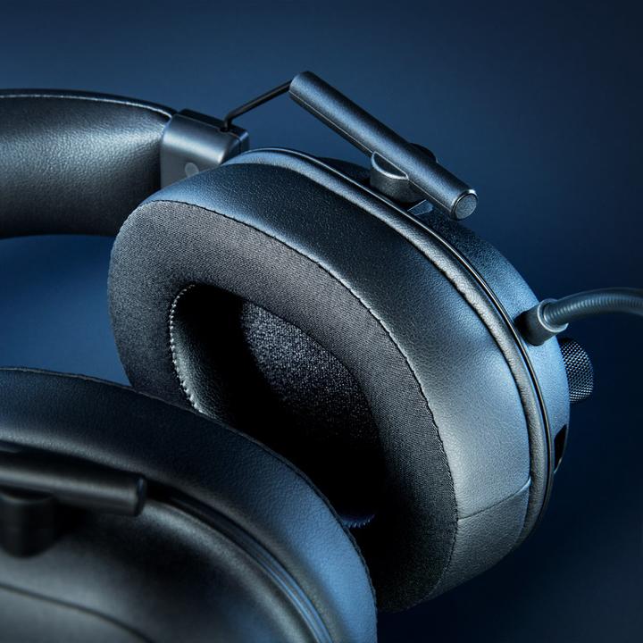 Actual product image Razer Blackshark V2 Hyperspeed (Wireless, Cable)