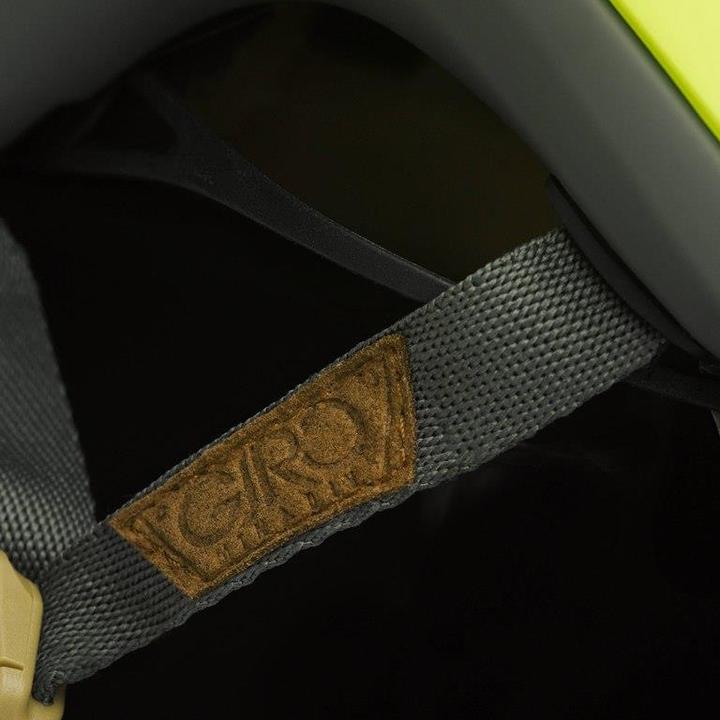 Actual product image Giro Montaro (51 - 55 cm)