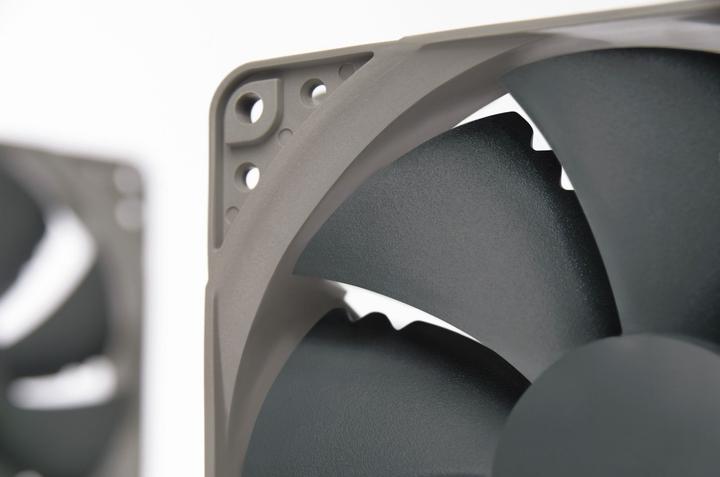 Produktbild Noctua NF-P12 redux-1700 PWM (120 mm, 1 x)