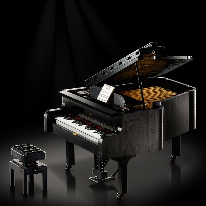 Actual product image LEGO Concert grand piano (21323, LEGO Ideas, LEGO Rare Sets)