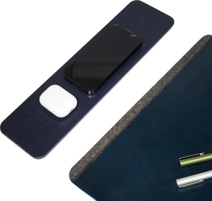 Image du produit Piquadro Blue Square - Schreibtischunterlage mit 15-W-Wireless-Ladestationen (1.50 x 68 cm)
