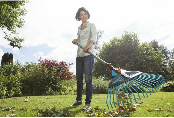 Actual product image Gardena Adjustable broom