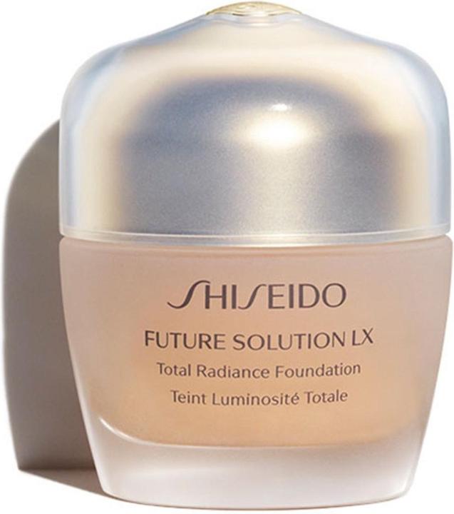 Shiseido Total Radiance Foundation (Golden 3)