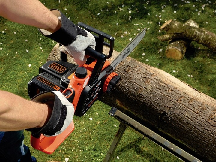 Actual product image Black & Decker Cordless chainsaw GKS3630L20 (Battery chain saw)