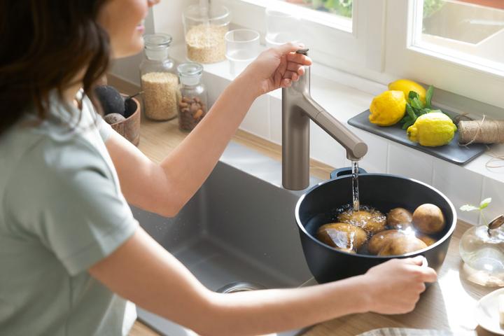 Image du produit hansgrohe HG Mitigeur monocommandé pour évier Zesis M33 160 Douchette extractible 2 jets finition inox