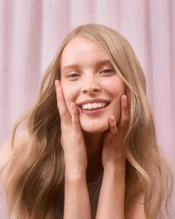 Immagine prodotto Maria Nila Scatola natalizia in argento trasparente (Set per la cura dei capelli)