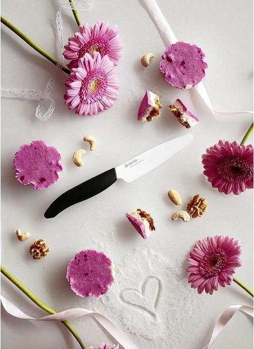 Actual product image Kyocera Fruit and vegetable knife (11 cm)