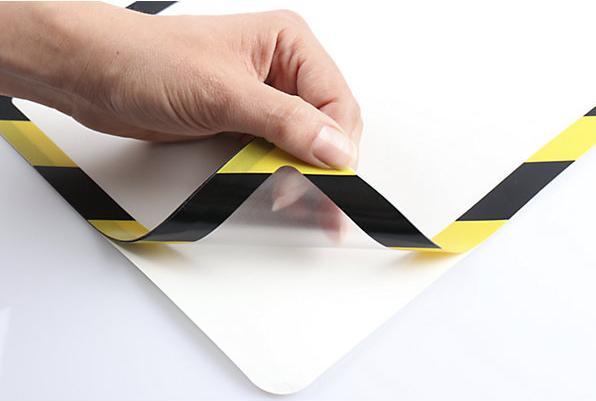 Produktbild Tarifold BIELLA Rahmen-Sichttafel Safety A4 gelb/schwarz selbstklebend