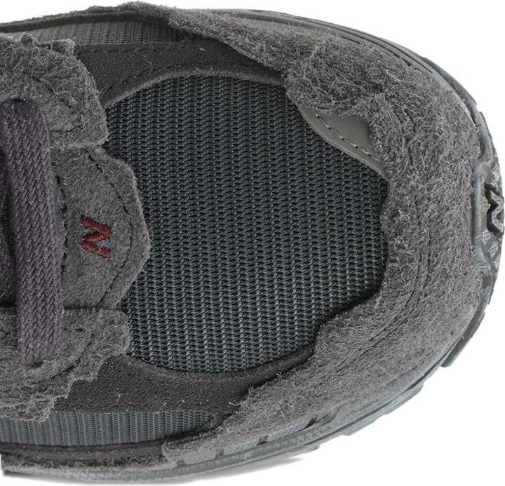 Immagine prodotto New Balance M2002RDB (40)