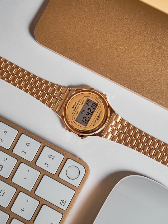 Actual product image Casio Vintage Round (Digital watch, 37 mm)
