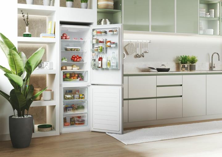 Actual product image Candy Fridge-freezer combination CCE4T618ES (341 l)