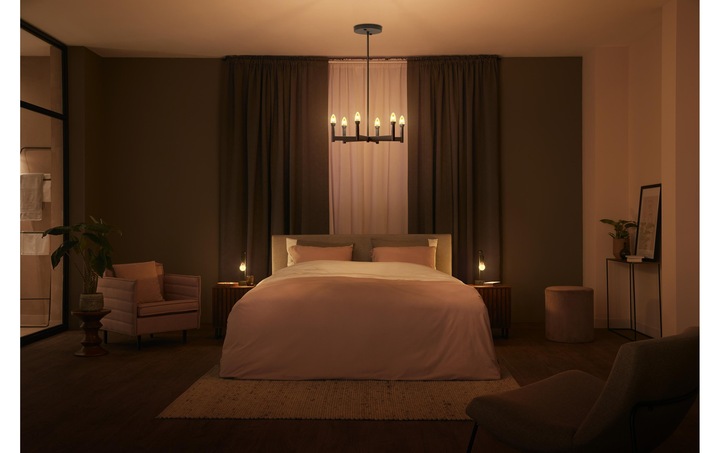 Actual product image Philips Hue Filament White Ambiance (E14, 4.60 W, 350 lm, 2 x, G)