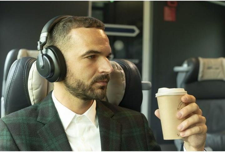 Actual product image Lamax HighComfort (ANC, 25 h, Cable, Wireless)