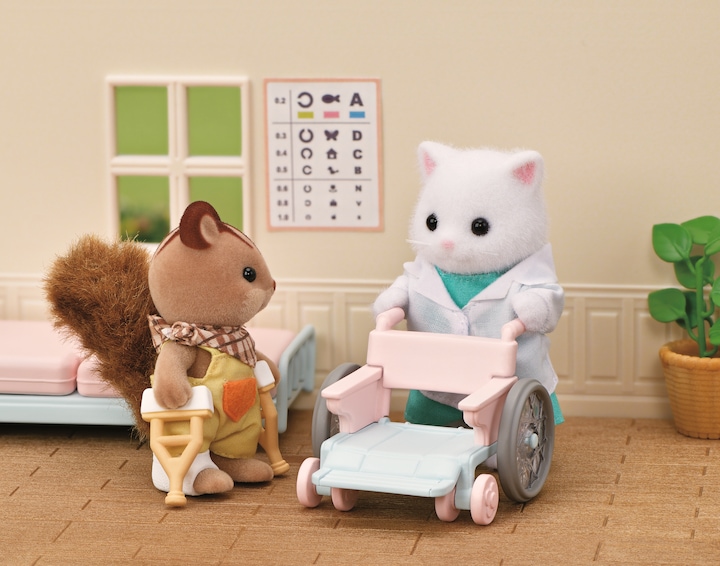 Actual product image Sylvanian Families Country Doctor Play Set with Figure