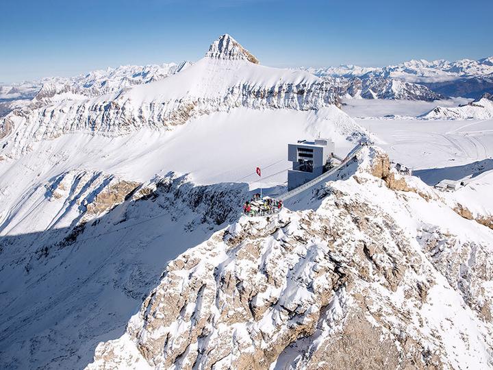 Immagine prodotto Smartbox Biglietto di andata e ritorno per la funivia per il Ghiacciaio 3000 (1 pers.)