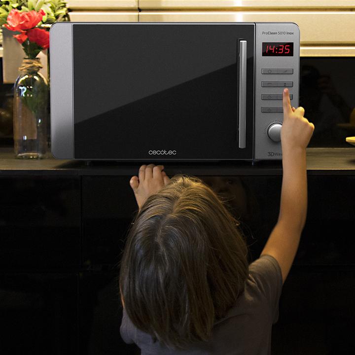 Actual product image Cecotec Pro Clean 5010 Inox Microwave 700 W without Grill (20 l)