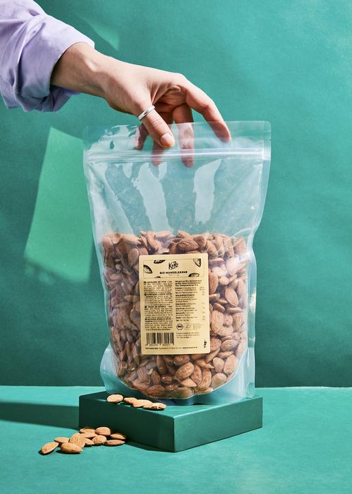 Actual product image KoRo Organic whole almond kernels, unpeeled (1000 g)