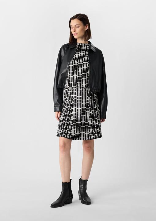 Actual product image Comma Indoor-Jacke Kunstleder-Blouson in Crop-Länge (32)