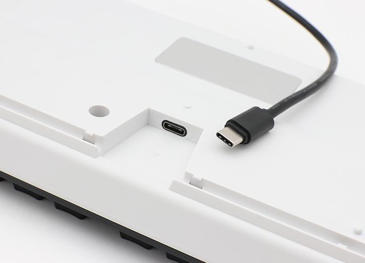 Actual product image Ducky ONE 2 Backlit PBT Gaming Keyboard, MX-Speed-Silver, RGB LED - black (US) (US, Cable)