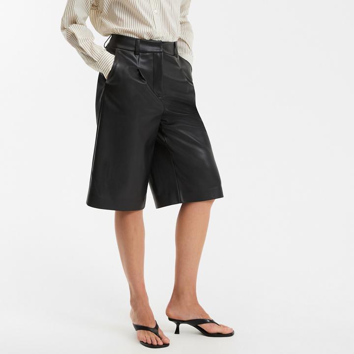 Immagine prodotto La Redoute Collections Bermuda-Shorts aus Kunstleder mit Abnähern (50)