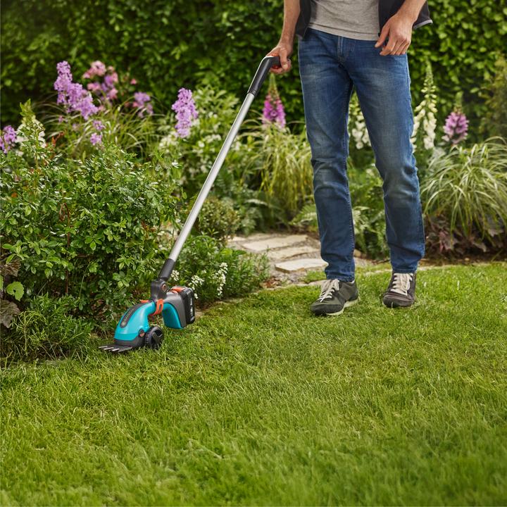 Produktbild Gardena Akku-Grasscheren-Set PowerCut 20/18V P4A solo (Akkubetrieb)