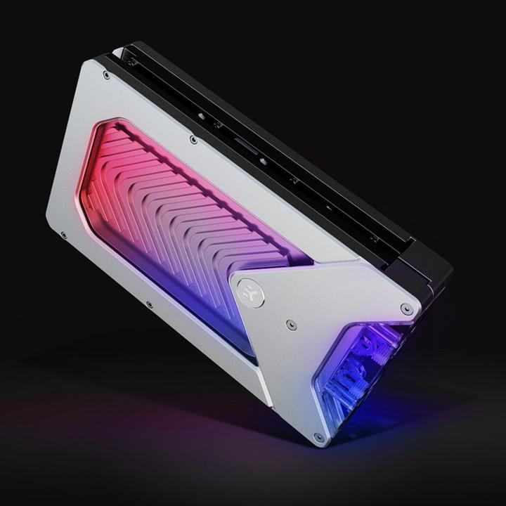Actual product image EKWB EK Quantum Vector FE RTX 3090 D-RGB Active Backplate - Silver SE