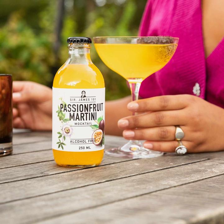Image du produit Sir. James 101 PASSIONFRUIT MARTINI Mocktail Caisse sans alcool -Copy (12 x 25 cl)