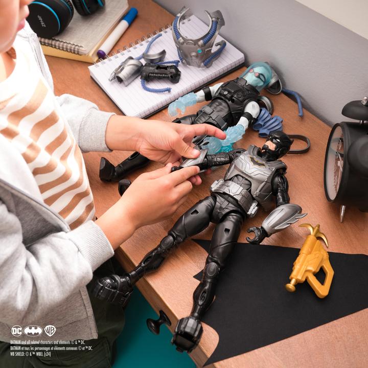 Actual product image Batman BAT FGR 12in Adv Battle Pack GML