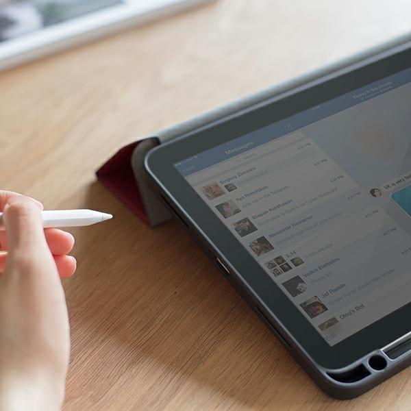 Actual product image Uniq Unique case for Transforma Rigor iPad Air 10.9 (2020) red