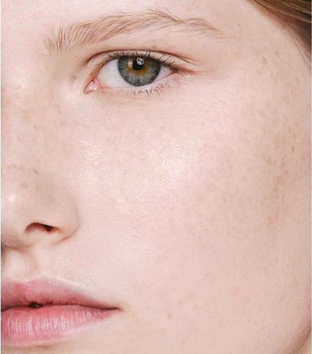 Actual product image Madara The Concealer (Vanilla)