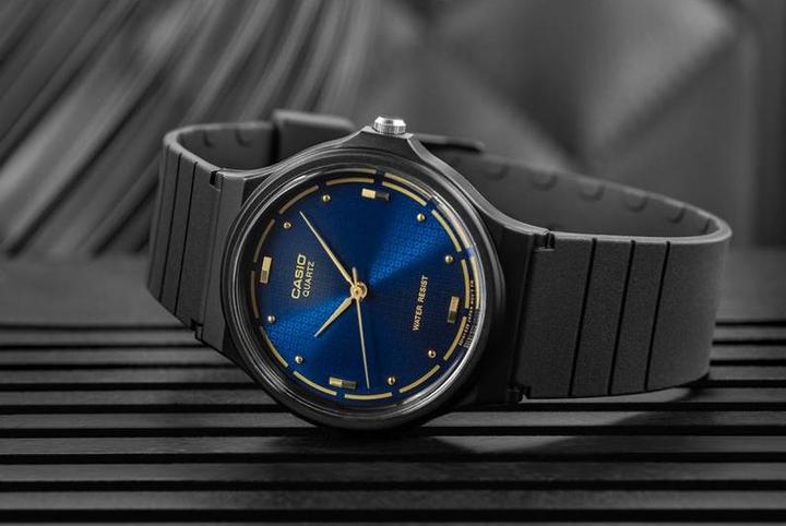 Actual product image Casio MQ-76-2ALDF Damenuhr + BOX (Analogue wristwatch, 38.80 mm)