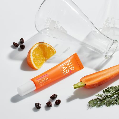 Image du produit Nip + Fab Crème pour les yeux illuminée à la vitamine C fixe 10 (Crème pour les yeux, 15 ml, Journée)