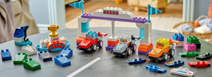 Image du produit LEGO F1 Team Rennautos mit Rennfahrern (10445)