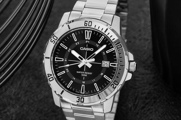 Produktbild Casio Herrenuhr MTP-VD01D-1CVUDF + BOX