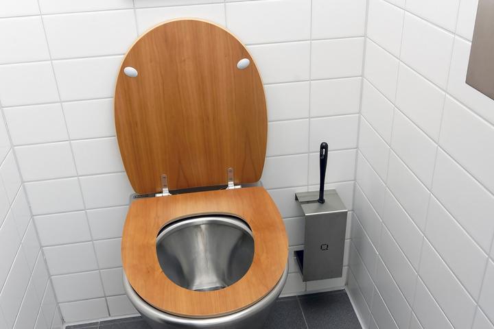 Produktbild Valera Qbic-line Toilettenbürstenhalter Edelstahl 2 offene Seiten schwarze Nylonbürste, 3 Punktbefestigung