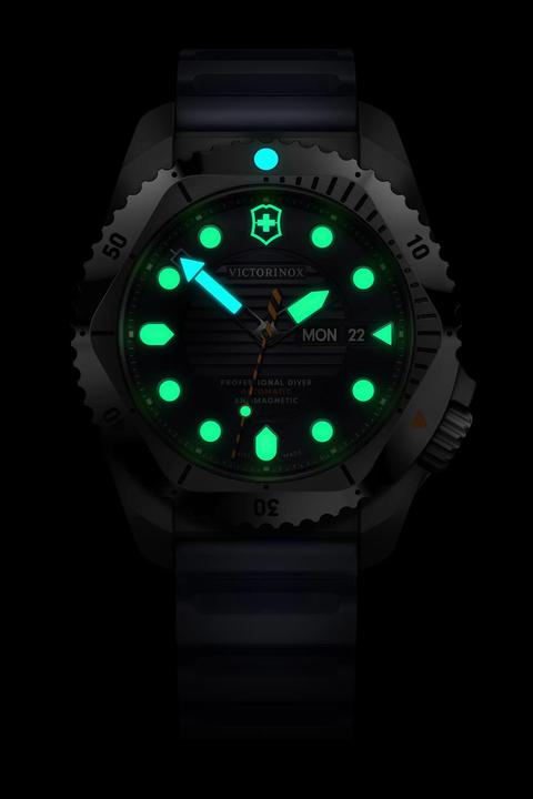 Actual product image Victorinox Dive Pro Automatic (Diving watch, 43 mm)