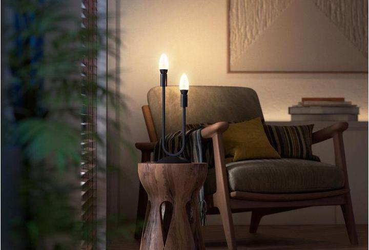 Actual product image Philips Hue Filament White Ambiance (E14, 4.60 W, 350 lm, 2 x, G)