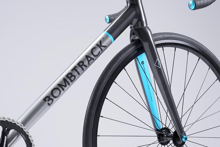 Immagine prodotto Bombtrack Scrittura (52 cm)