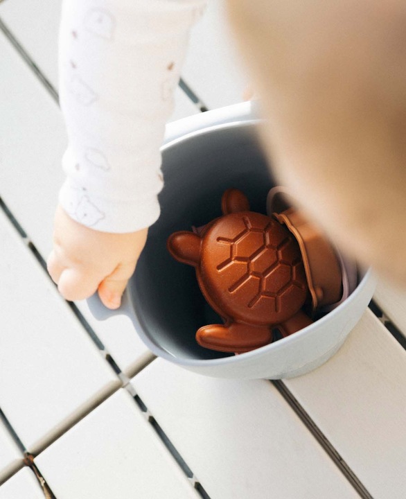 Actual product image Esmée Sand toy set with kettle, shovel and moulds