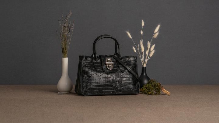 Actual product image Cluty Handtasche