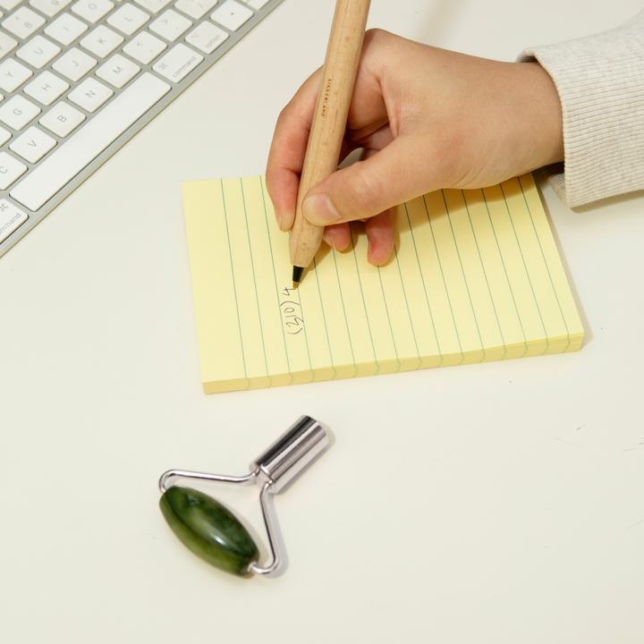 Produktbild Kikkerland Jade Roller Pen