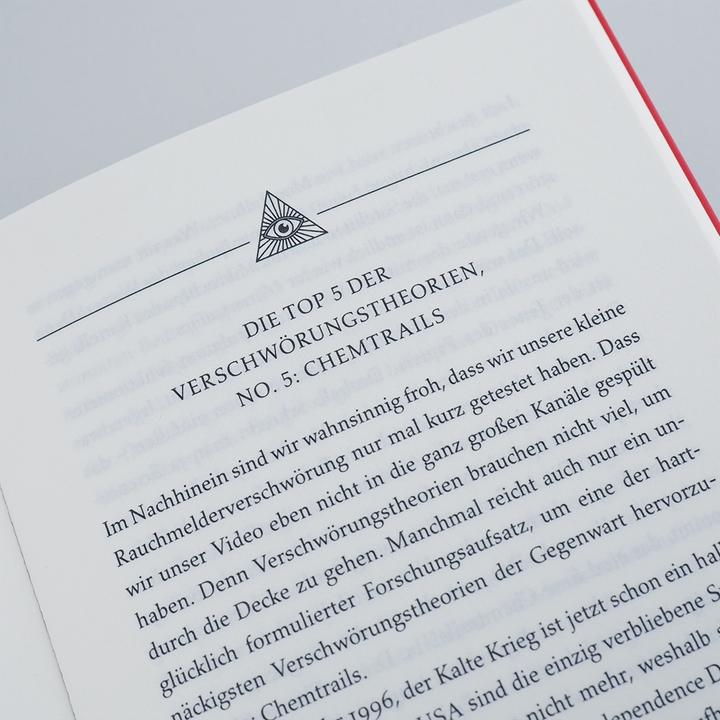 Actual product image Angela Merkel ist Hitlers Tochter. Im Land der Verschwörungstheorien (German, Christian Schiffer, 2018)