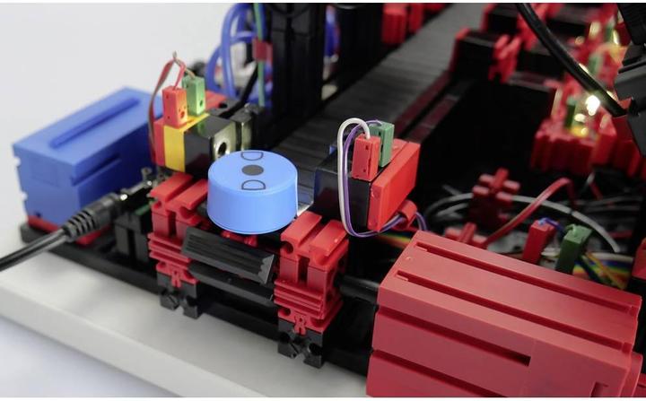 Actual product image Fischertechnik Quality assurance with AI simulation model Finished device 9 V