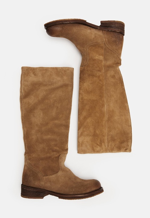 Actual product image Felmini Cooper A712, the biker boot from, is made from smooth leather with a vintage leather finish and (41)